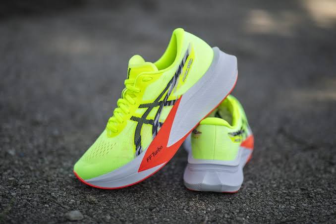 Asics Magic Speed