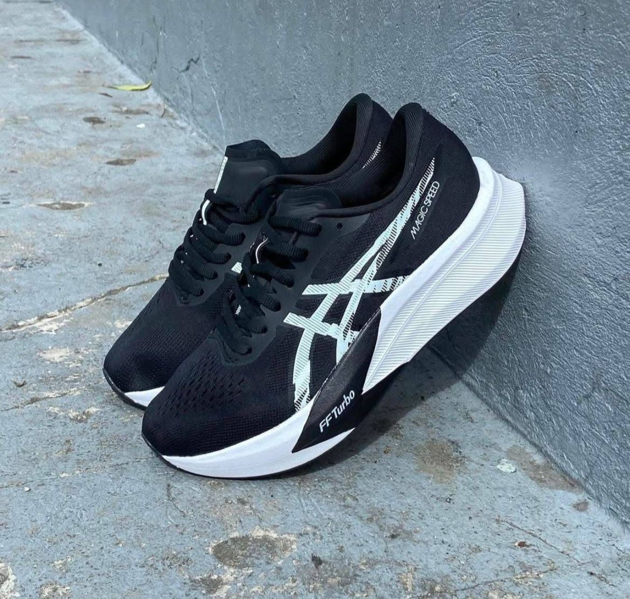 Asics Magic Speed